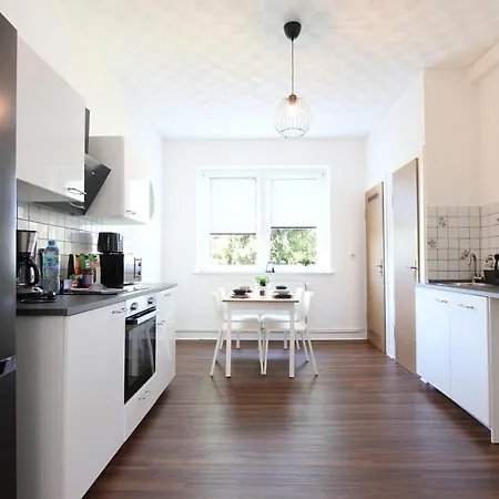 Feel Good And Rest Well - For Workers And Tourists 1-4 Person - Wifi - Smart Tv - Garden *