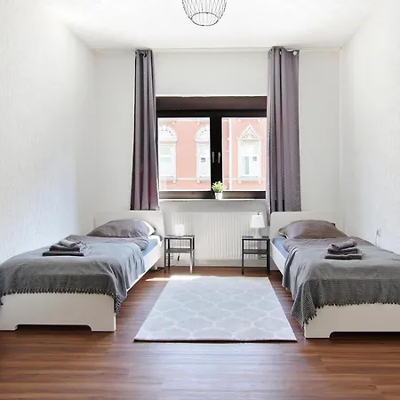 Feel Good And Rest Well - For Workers And Tourists 1-4 Person - Wifi - Smart Tv - Garden גלזנקירכן