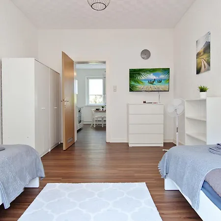 Feel Good And Rest Well - For Workers And Tourists 1-4 Person - Wifi - Smart Tv - Garden גלזנקירכן