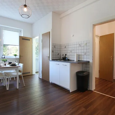 Feel Good And Rest Well - For Workers And Tourists 1-4 Person - Wifi - Smart Tv - Garden דירה גלזנקירכן